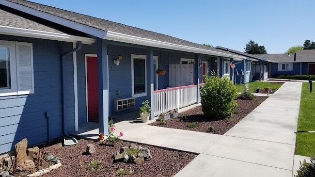 310 Klickitat St in Umatilla, OR - Building Photo - Building Photo