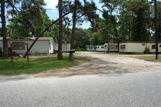 1300 S 11th St in Fernandina Beach, FL - Building Photo - Building Photo