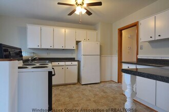 1060 Watson Av in Windsor, ON - Building Photo - Building Photo