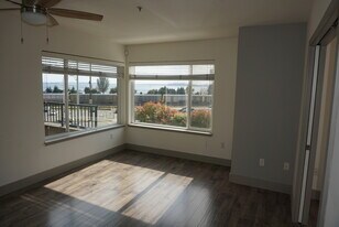 524 6th Ave W in Seattle, WA - Building Photo