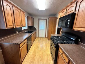 1216 NE 42nd St in Oklahoma City, OK - Building Photo - Building Photo