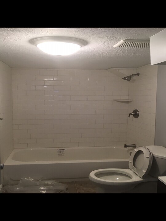 4361 W 5215 S in Salt Lake City, UT - Building Photo