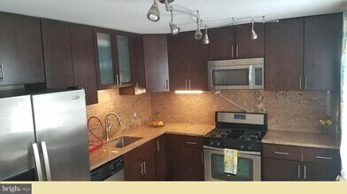 736 Quince Orchard Blvd-Unit -T-2 in Gaithersburg, MD - Building Photo - Building Photo