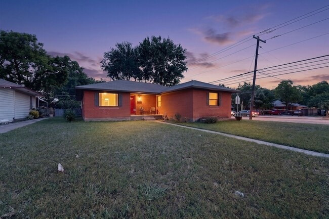 2104 Hillburn Dr