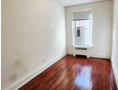 35-27 30th Ave. in Manhattan, NY - Building Photo - Building Photo