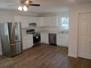 101 Edmonds Dr in Oliver Springs, TN - Building Photo - Building Photo