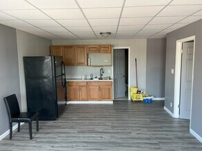 505 E 3rd St, Unit 3 in Hobart, IN - Building Photo - Building Photo