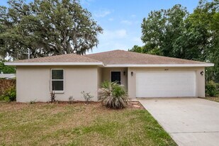 38654 9th Ave in Zephyrhills, FL - Building Photo