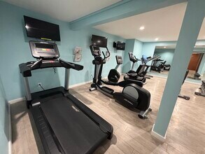 7001 Sand Point Way NE, Unit C411 in Seattle, WA - Building Photo - Building Photo