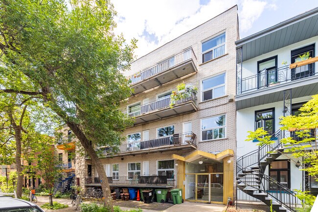 4416 De Brébeuf Rue in Montréal, QC - Building Photo - Primary Photo