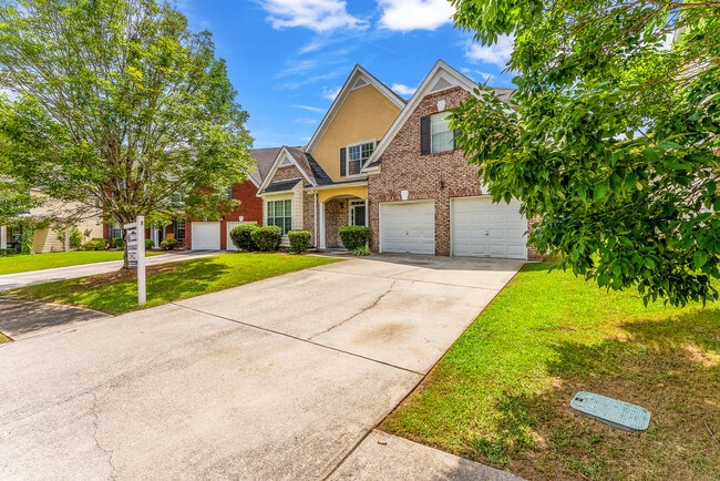 property at 208 Jarrod Oaks Ct SW