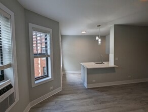 372 Hazel Ave, Unit C3 in Glencoe, IL - Foto de edificio - Building Photo