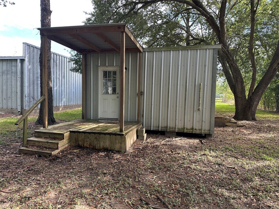 2318 Manvel Rd in Pearland, TX - Building Photo