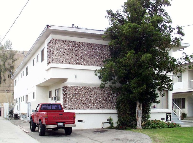 3725 S Bentley Ave in Los Angeles, CA - Foto de edificio - Other