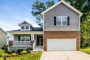 1905 Brookshine Prt in Nashville, TN - Building Photo