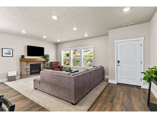 3740 Rockcress Rd in Eugene, OR - Building Photo - Building Photo