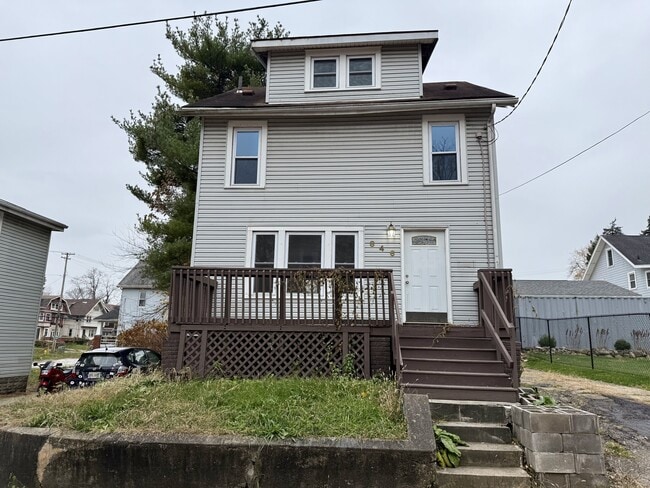 property at 846 Lee Dr