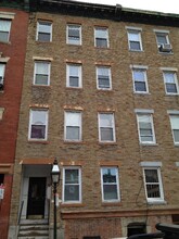 31 Cooper St, Unit 4 in Boston, MA - Foto de edificio - Building Photo