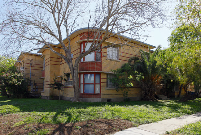 1302 Sixth St in Corpus Christi, TX - Building Photo - Building Photo