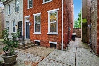255 New Holland Ave in Lancaster, PA - Building Photo - Building Photo