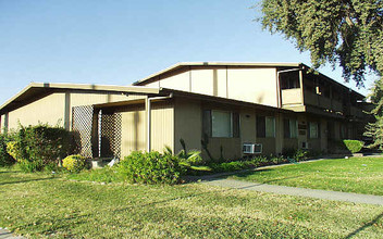 1224 Athens Ave in Modesto, CA - Building Photo - Building Photo