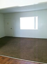 11704 Truro Ave Apartments in Hawthorne, CA - Building Photo - Interior Photo