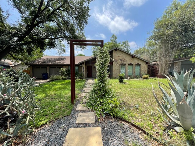 6815 Willamette Dr in Austin, TX - Building Photo - Building Photo