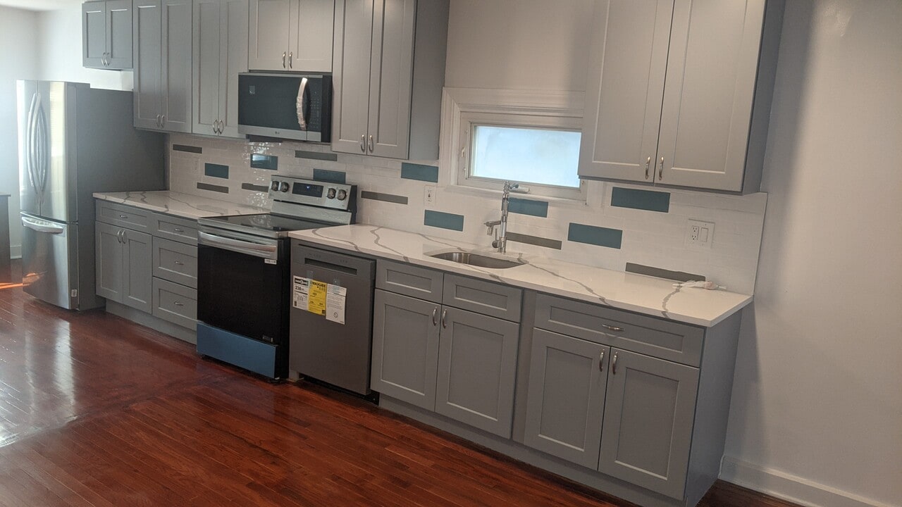 14 Croton St in Ossining, NY - Building Photo