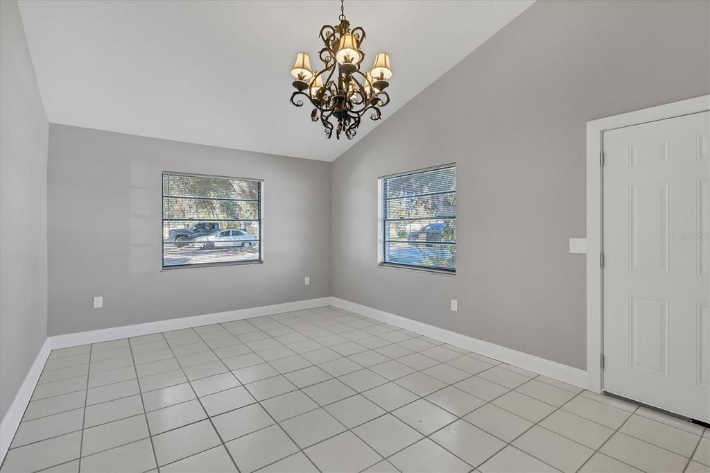 105 Avenida De Bahia in Nokomis, FL - Building Photo