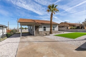 254 W Basic Rd in Henderson, NV - Building Photo - Building Photo