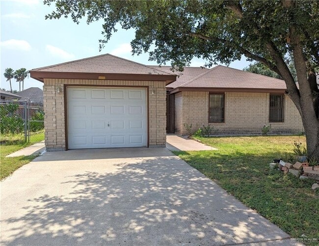 301 Jessica Jane Ave in La Joya, TX - Building Photo - Building Photo