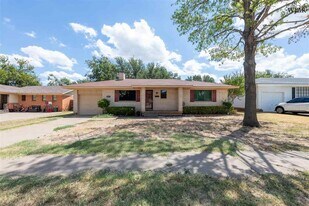 4661 Briarwood Dr in Wichita Falls, TX - Building Photo