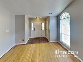 9325 Oren Thompson Rd in Charlotte, NC - Building Photo - Building Photo
