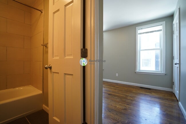 36 L St in Boston, MA - Building Photo - Building Photo