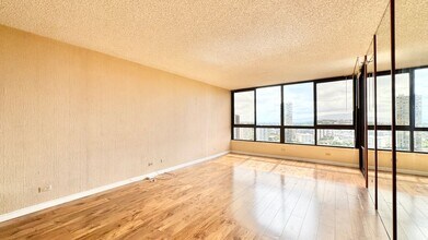 5333 Likini St in Honolulu, HI - Building Photo - Building Photo