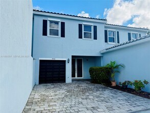 9446 SW 170th Passage in Miami, FL - Building Photo - Building Photo