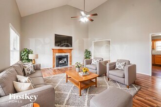 3407 Bradfield Dr in Clarksville, TN - Foto de edificio - Building Photo