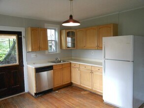78 Charlesbank Rd, Unit 1 in Newton, MA - Foto de edificio - Building Photo