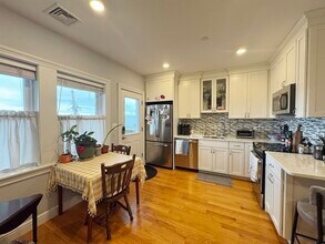 214-216 E Eagle St in Boston, MA - Building Photo - Building Photo