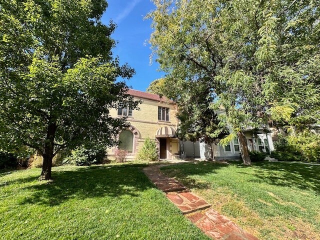 2009 N Vine St, Unit 2 in Denver, CO - Building Photo