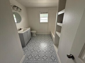 203 Heard St in McKinney, TX - Foto de edificio - Building Photo