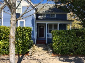 1105 1st Ave in Albany, OR - Building Photo