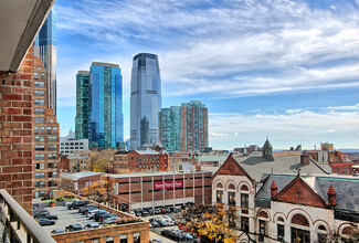 135 Montgomery St, Unit 9E in Jersey City, NJ - Foto de edificio - Building Photo