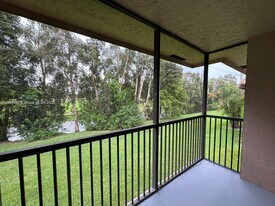 10453 NW 11th St in Pembroke Pines, FL - Building Photo