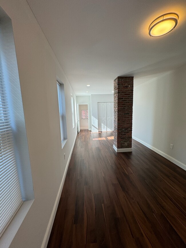 property at 10 S Ann St