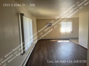 1915 S 83rd St in West Allis, WI - Building Photo - Building Photo
