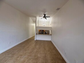 6751 NW 193rd Ln in Hialeah, FL - Building Photo - Building Photo