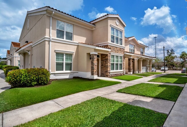 Courtyards at Estero