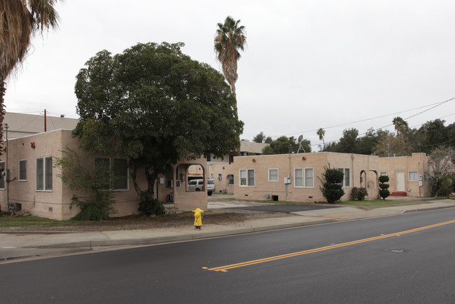 6830 Magnolia Ave in Riverside, CA - Building Photo - Building Photo