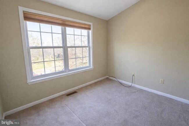 4 Elm Tree Ct in Silver Spring, MD - Building Photo - Building Photo